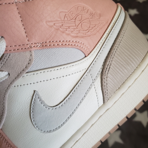 Jordan 1 Mid Milan Special edition Jordans immaculate condition and suedeproofer - Picture 7 of 14